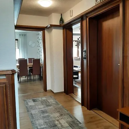 Charmantes Wohnen In Villa